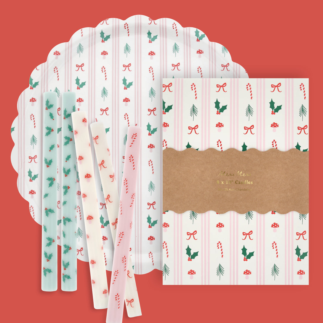 Our Christmas host gift set features a festive wooden tray and a pretty keepsake box filled with beautiful Christmas candles. 