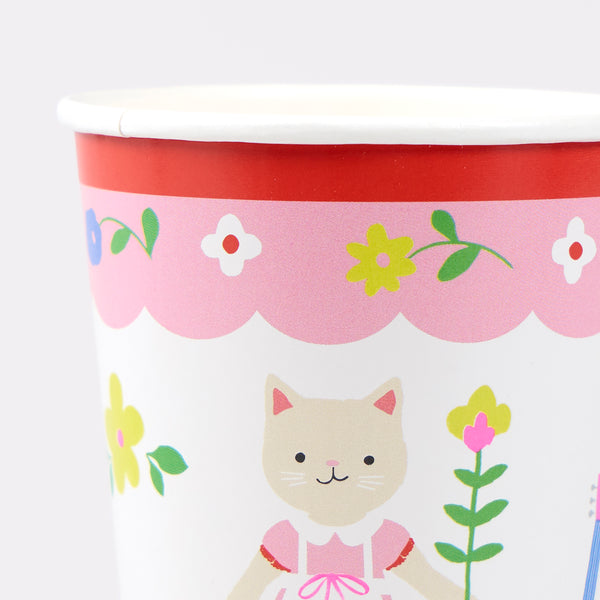 Our hot or cold drinks in our party cups, made from paper, with a pretty folk-inspired design featuring adorable kittens. Image3