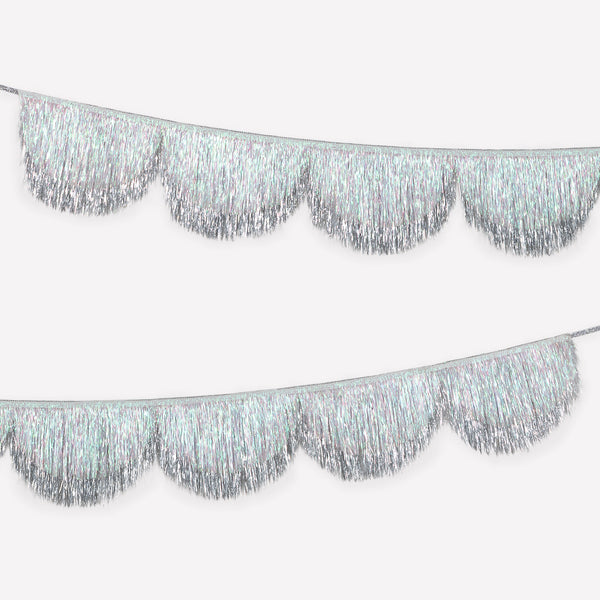 Our disco party set feature themed tableware and decorations with plenty of sparkle and shine, and fun party glasses as fantastic party favours. 