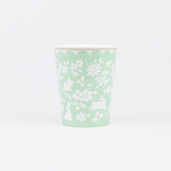 Use our pretty paper cups, with a ditsy floral and bunny design, to add to your Easter dinner, suitable for cold and hot drinks. Image3