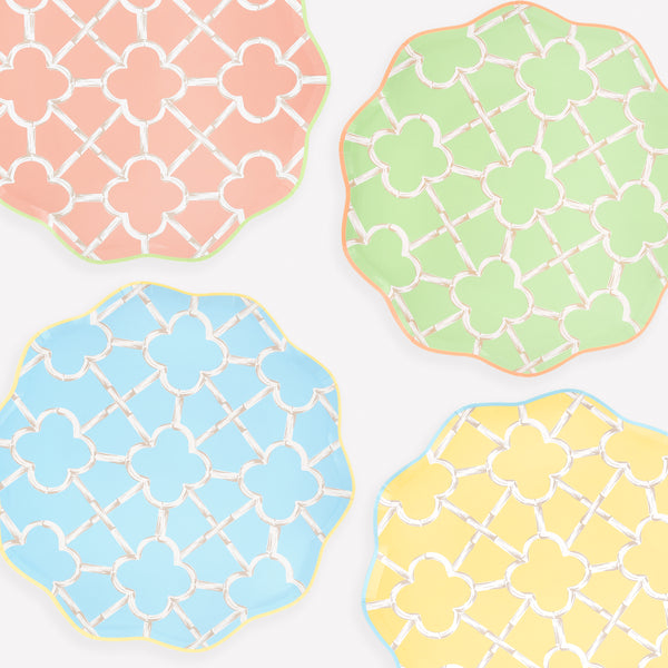 Our party plates, in four summery colours with a charming bamboo design,  are the perfect dinner plates for birthdays and celebrations. Image1