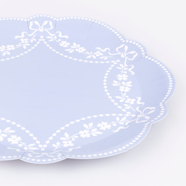 Our paper plates are made in a beautiful cornflower blue with white ornate patterns, blue on the reverse too for a stylish look. Image2