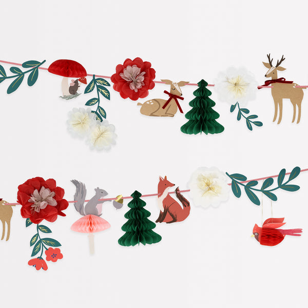 Our Christmas paper garland has traditional colours of red and green, with woodlands animals, trees and flowers for a charming effect.