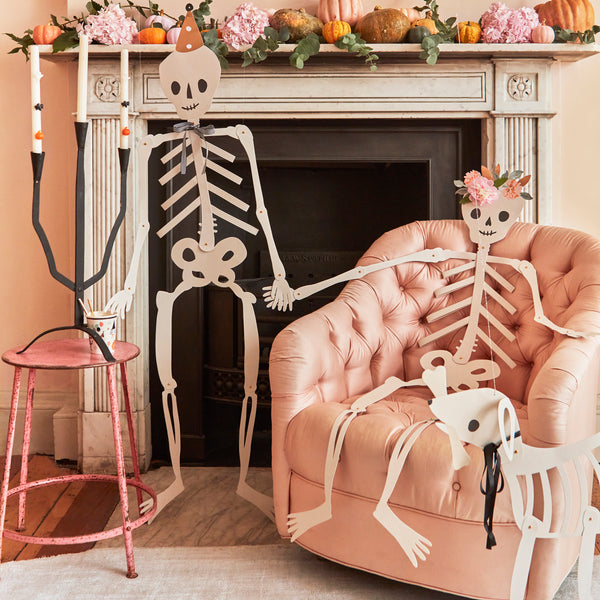 Our giant skeleton decorations are the perfect Halloween party decorations. Image2