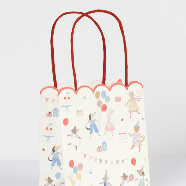 Our animal party bags feature soft colours with modern pops of red, ideal for first birthday parties, baby showers and pre-school birthday parties. Image2