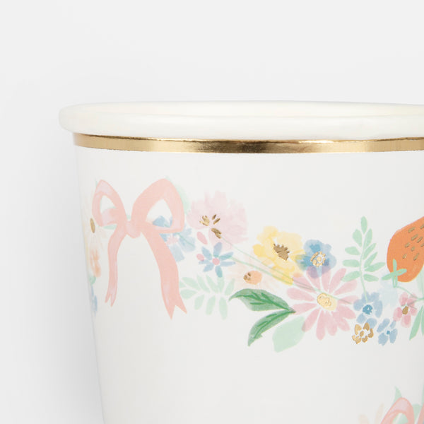 These party cups feature a stylish floral and on-trend bow design, perfect for any elegant meal. Image3