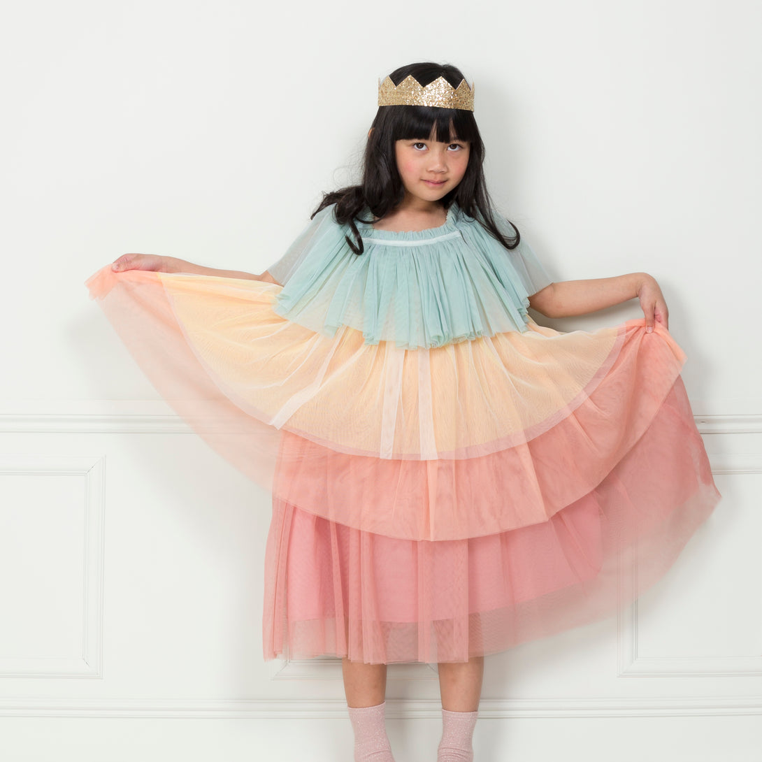 This princess costume for kids is made from colourful tulle layers and comes with a gold princess crown. Image4
