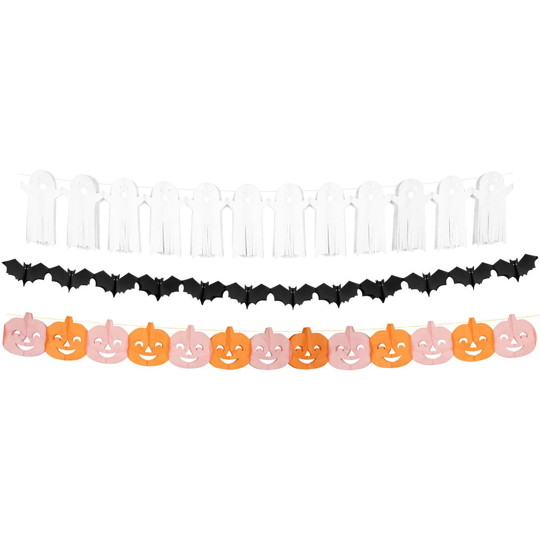 Our tissue paper Halloween garlands are in the shape of pumpkins, bats and ghosts.