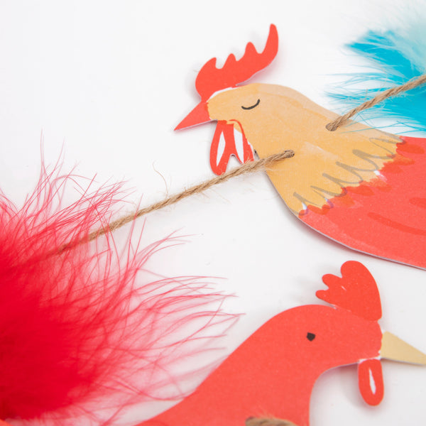 Our long party garland, featuring a tractor and farmyard animals, is perfect for a farm birthday party. Image3