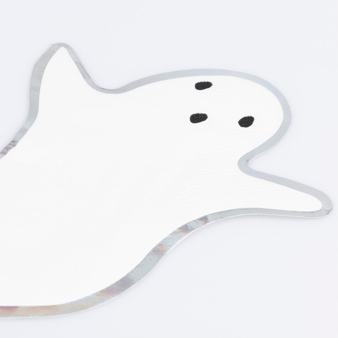 Our Halloween set includes Halloween plates, cups, napkins, a colouring paper tablecloth and a set of 10 garlands, let the celebrations begin!