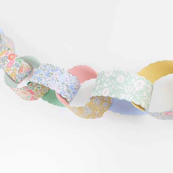 Our paper chain decorations set features Liberty floral designs and soft spring colours, perfect for Easter decorations and beyond. Image3