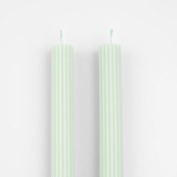 Make your party table look amazing with our ridged mint candles with mint wicks. Image3