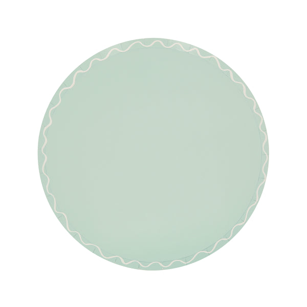 Our paper party plates come in a range of colours for a wonderful display on your party table, ideal to add to your party supplies. Image8