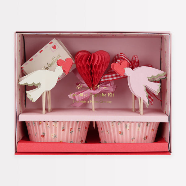 Your Valentine's cupcakes will look super sweet with our pink and red cake toppers and cupcake cases. Image1