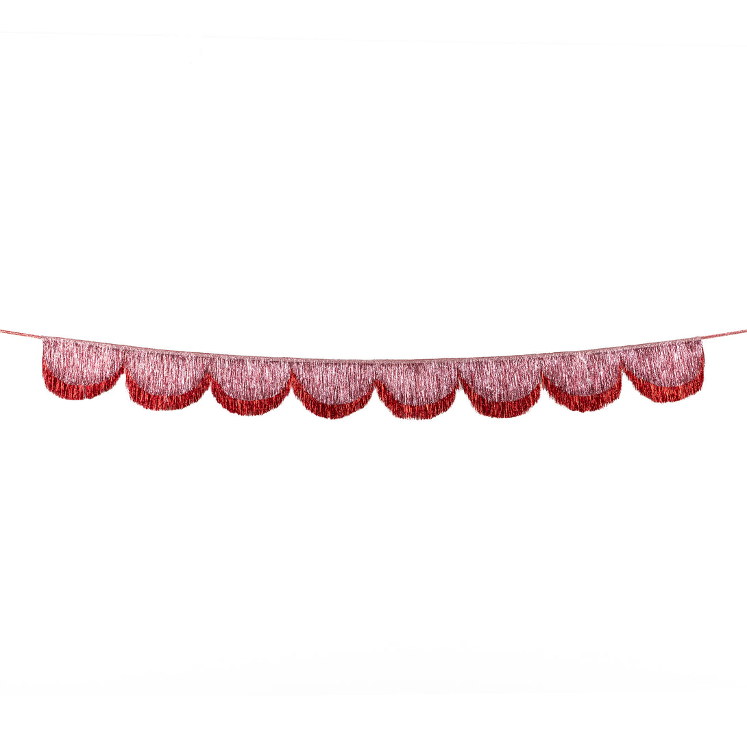 Use our pink tinsel garland to make your Christmas celebrations and New Year parties look vibrant and stylish. Image3