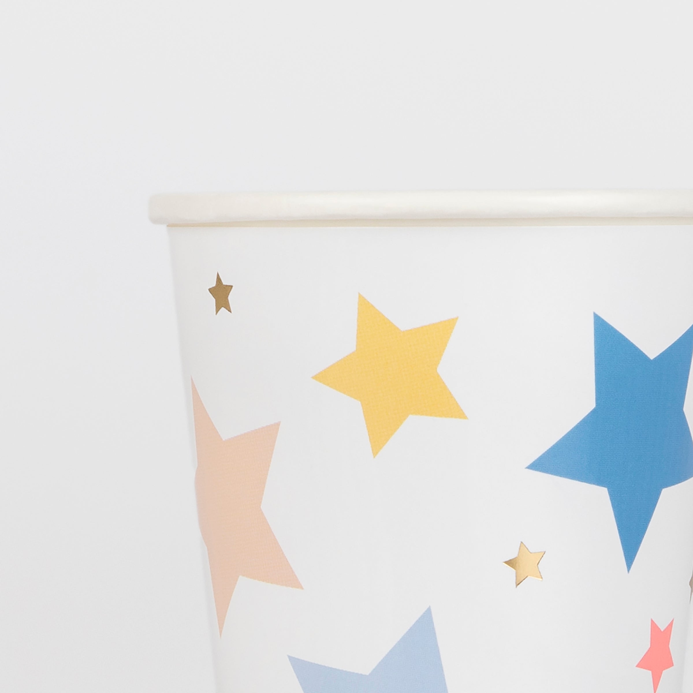 Our paper cups have colourful stars and shiny gold foil, ideal to add to your birthday party supplies.