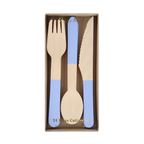 Our disposable cutlery is made from birch wood and features blue handles for a stylish look. Image5