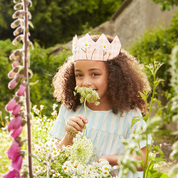 Our flower crown is perfect as a fairy crown and as a crown for girls.,Our flower crown is perfect as a fairy crown and as a crown for girls. Image1