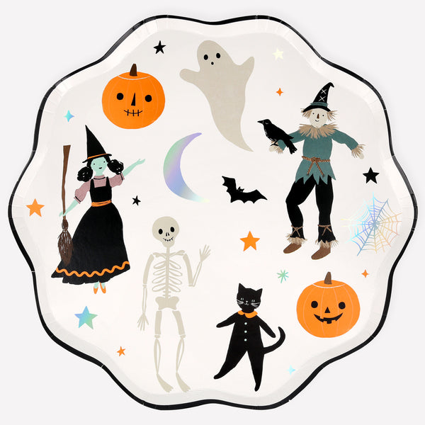 Our Halloween set includes Halloween plates, cups, napkins, a colouring paper tablecloth and a set of 10 garlands, let the celebrations begin!