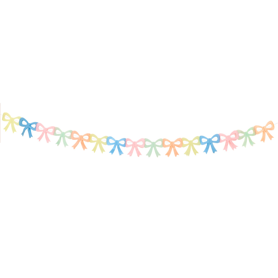 Our pack of 3 party garlands, with colourful bows, is ideal as Easter decorations.