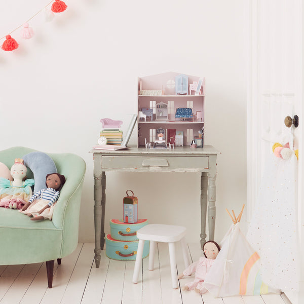 Mini Paper Dolls House Image9