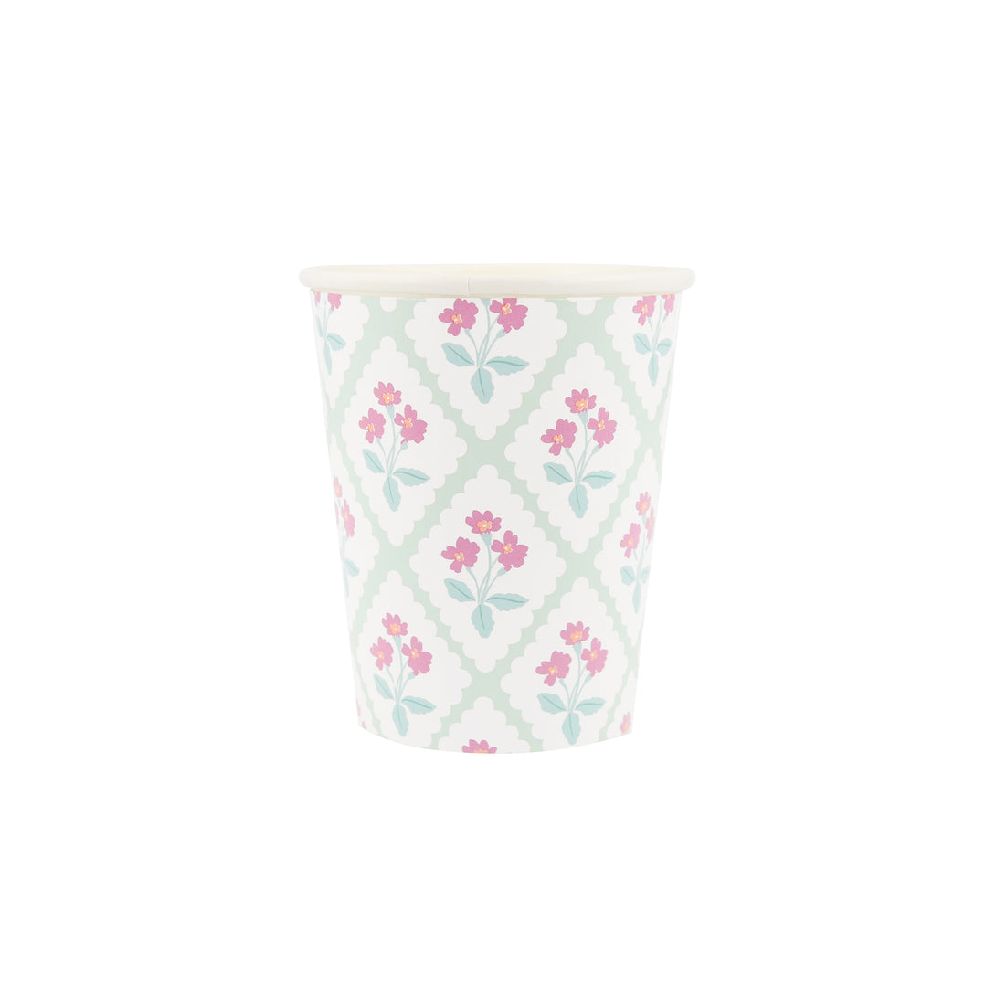 Our party cups, made from high-quality paper with pretty pastel floral designs, are perfect as garden party cups.