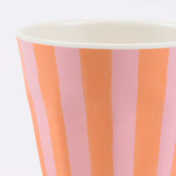 Our melamine cups feature pretty floral designs in summery colours, ideal for hot and cold drinks at garden parties and picnics. Image2