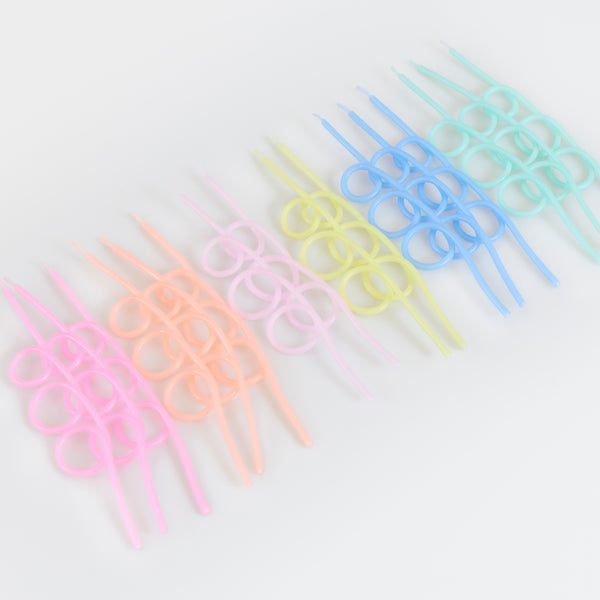 Our birthday candles, with a fun loopy design in six pastel colours, are perfect to elevate any cake. Image2