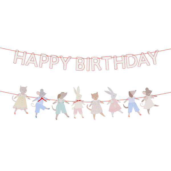 Our animal garland is ideal for birthdays, as a baby shower decoration or nursery decor, featuring pastel colours and pops of red and gold. Image3