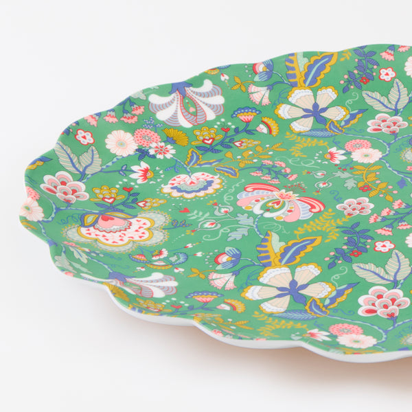 Our small Christmas platter, made from melamine, features a vibrant Liberty print design and a scalloped edge, very elegant and a lovely gift. Image2