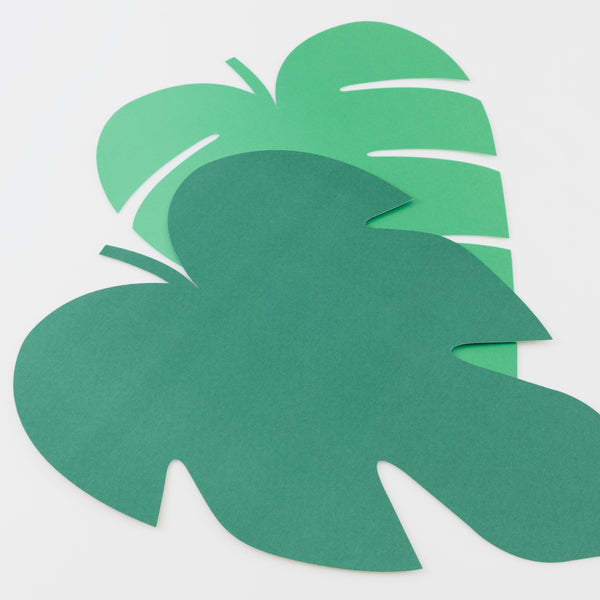 Add an exotic touch to a jungle themed party with our paper placemats, in the shape of tropical leaves for a fun look. Image3