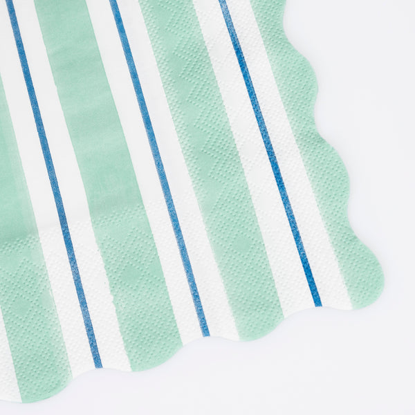 Our large paper napkins, with summery stripes, are ideal for picnics, beach parties and garden parties. Image3