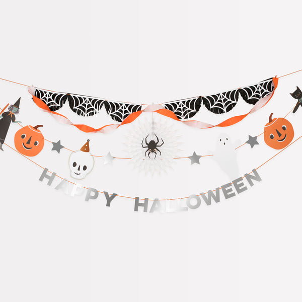 Our Halloween garlands set can be used as Halloween wall decorations, or Halloween table decorations.