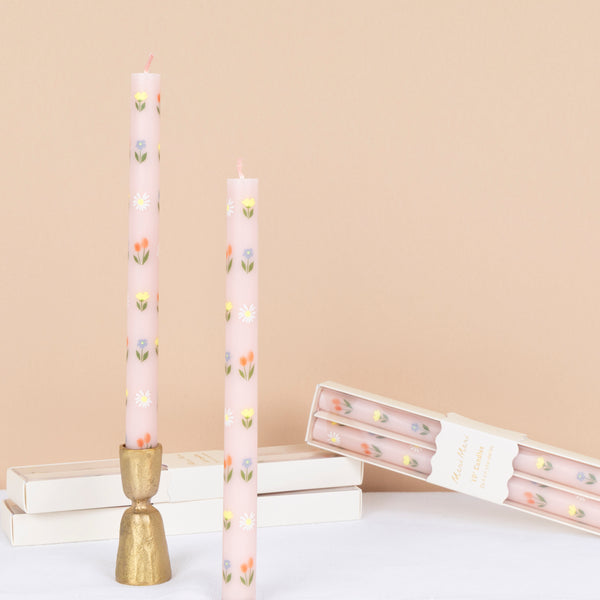 Our pink candles, with floral transfers and pink wicks, are the perfect table candles for any special occasion. Image1