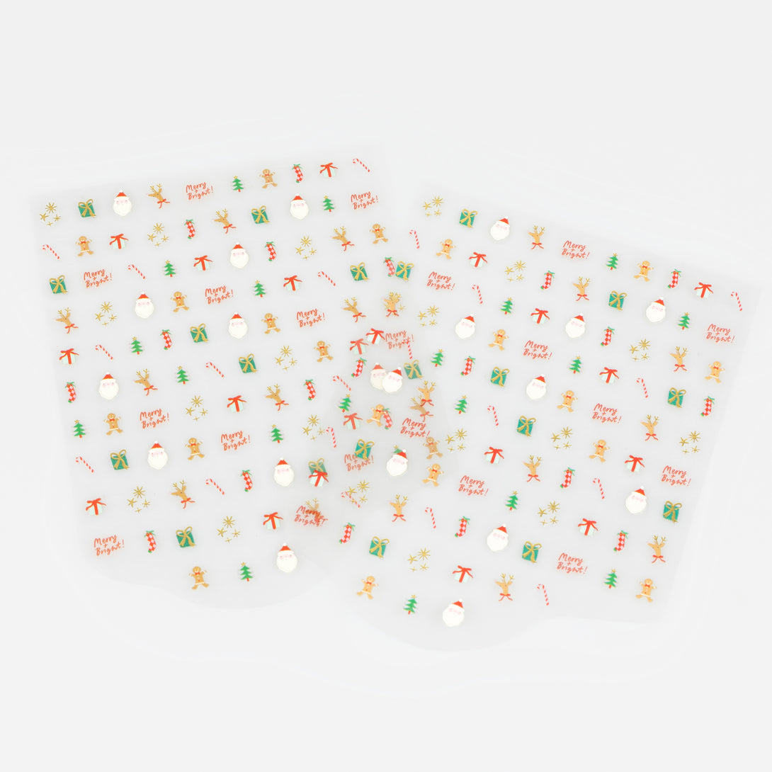 Create sparkling nails this festive season with our little nail stickers with shiny gold foil, perfect for Christmas party activities. Image2