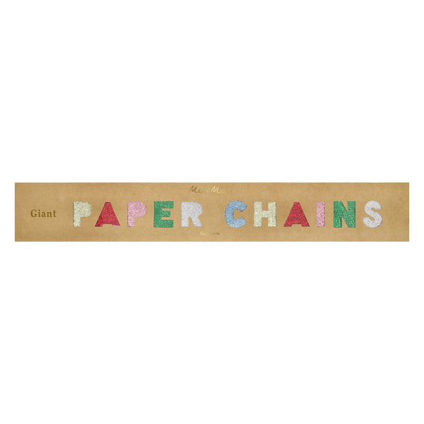 Our Christmas paper chains feature scalloped edges and glitter details, easy to construct for a chic effect. Image6