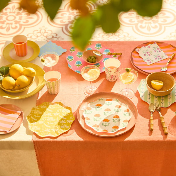 Our paper plates, in a large dinner plate size, feature colourful designs inspired by Indian block prints, ideal for stylish garden and tea parties. Image2