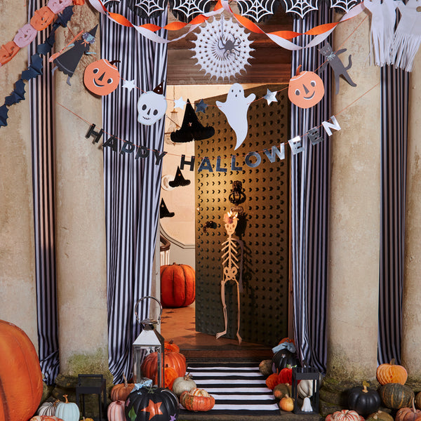 Our Halloween garlands set can be used as Halloween wall decorations, or Halloween table decorations. Image3