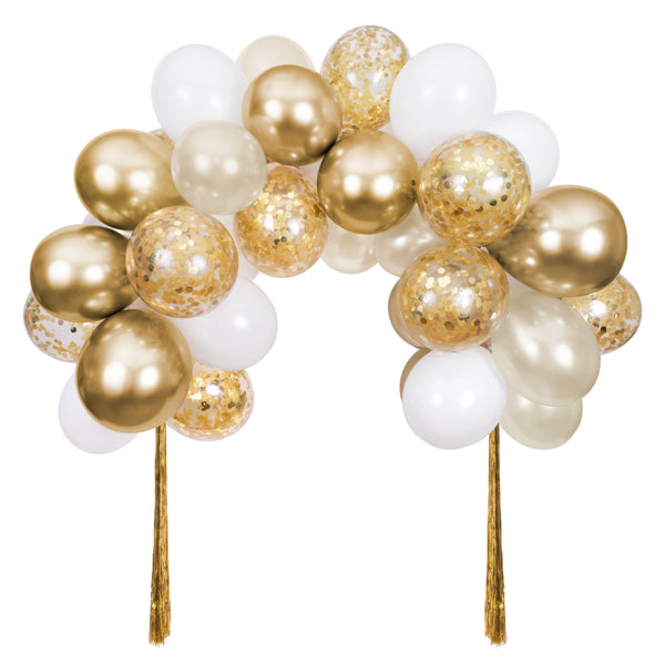 Our special balloon arch, with gold balloons, is the perfect gold anniversary decoration.