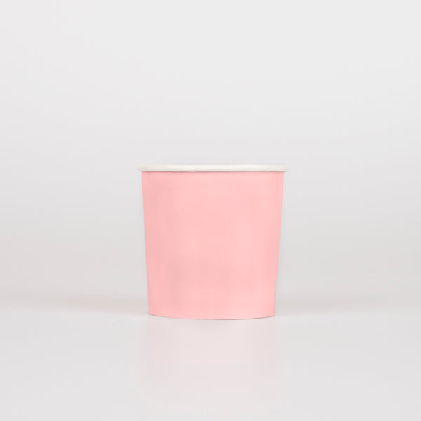 Create a pink themed party with our special party set including pink paper plates, napkins, cups and 2 pink garlands.  Image1