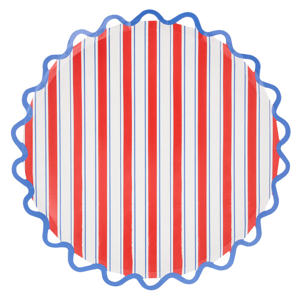Our dinner plates, made from paper with a wavy edge, feature nautical stripes in red, white and blue, ideal for chic summery gatherings. Image4