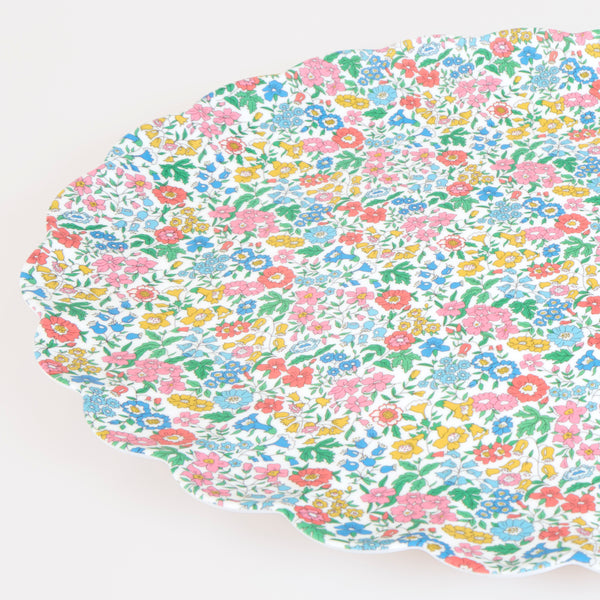 Our Liberty Garden Party print design melamine platter is perfect to serve food for any special celebration, and it makes a wonderful host gift too. Image2