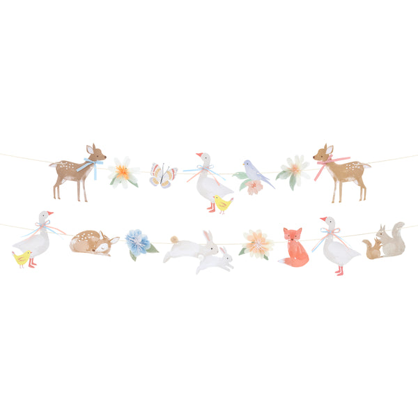 Our animal garland set is perfect for a baby shower, first birthday parties or as a nursery decoration, lots of embellishments add extra charm. Image3