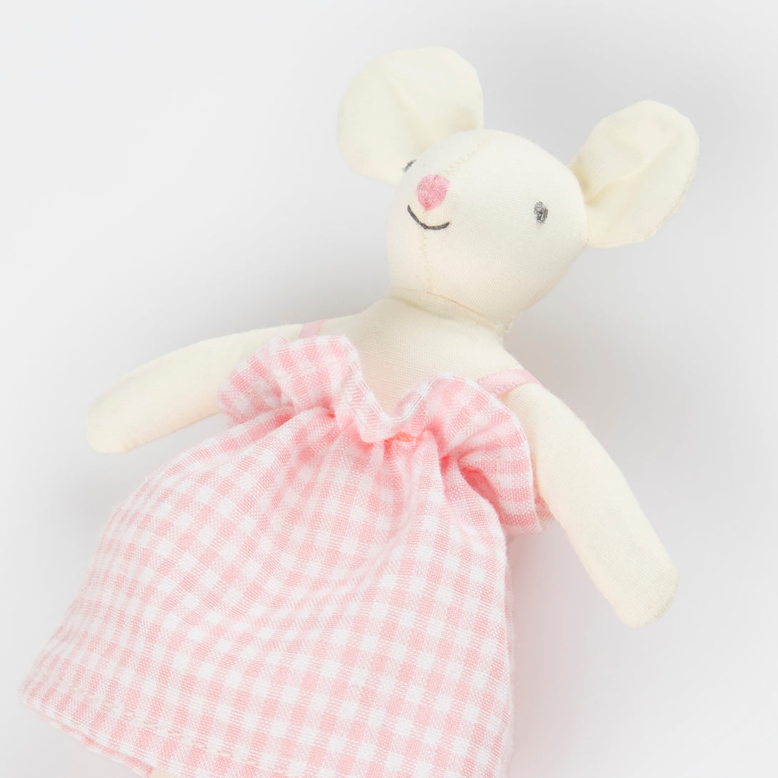 Our fabric mouse doll and velvet pouch, in the shape of a strawberry, is a wonderful gift.