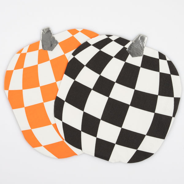 Our Halloween napkins, party napkins with retro designs, are perfect if you want Halloween party decoration ideas. Image5