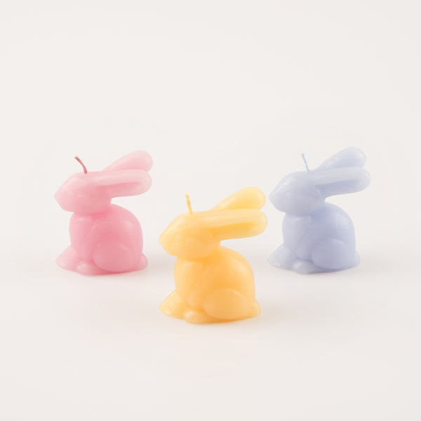 Our Easter candles make great Easter decorations, crafted in the shape of cute bunnies in pastel shades with coloured wicks. Image3