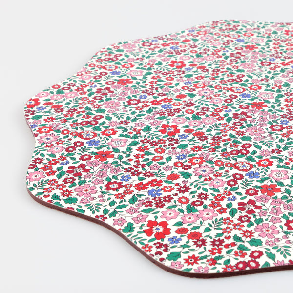 Use our luxury placemats, made from laminated wood with festive Liberty prints, for all your Christmas meals and parties. Image3