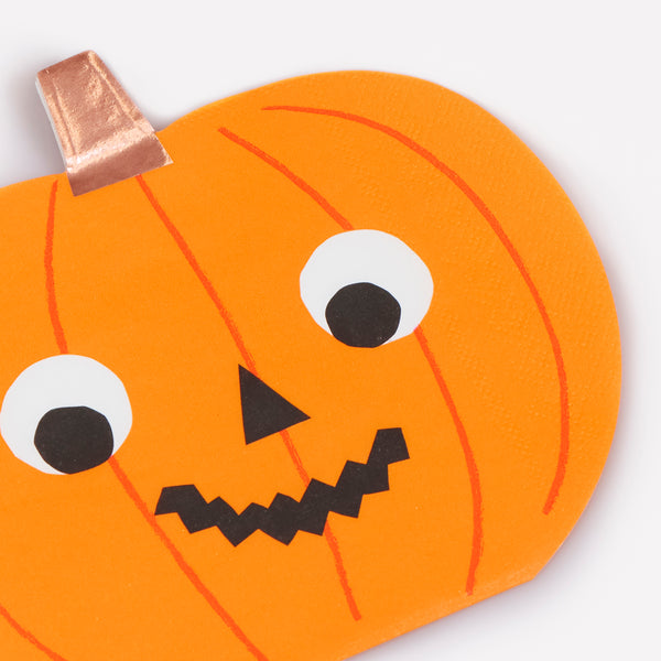 Unsere Halloween-Servietten in Form eines fröhlichen Kürbisses sind ideal, um Ihren Partytisch praktisch und dekorativ zu gestalten. Bild3