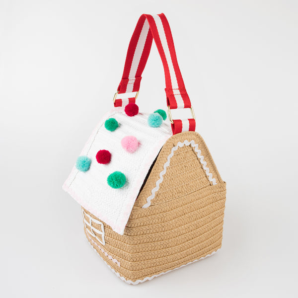 Our gingerbread woven paper bag makes the most amazing Christmas accessory. Image4