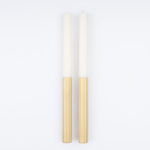 Our gold candles, with an ivory top and gold dipped base, make a wonderful table centrepiece or decoration. Image3